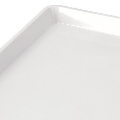 Non-slip tray (S) that can be used in the microwave as is