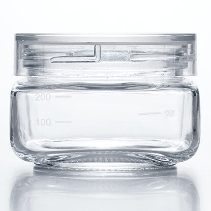 Glass canister with a lid that lets you see the contents (SH300)