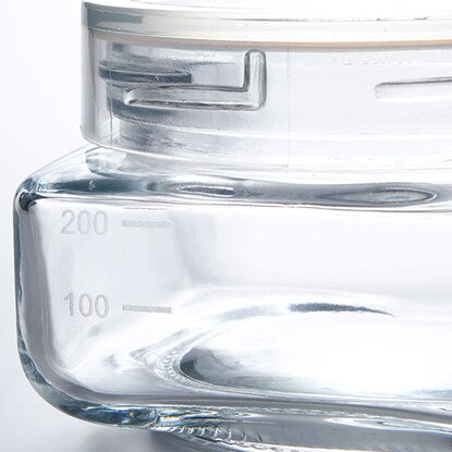 Glass canister with a lid that lets you see the contents (SH300)