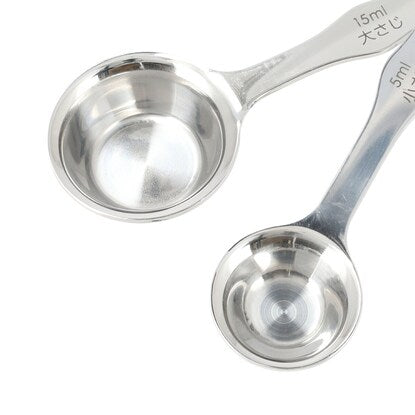 Stainless steel measuring spoon that can be placed anywhere