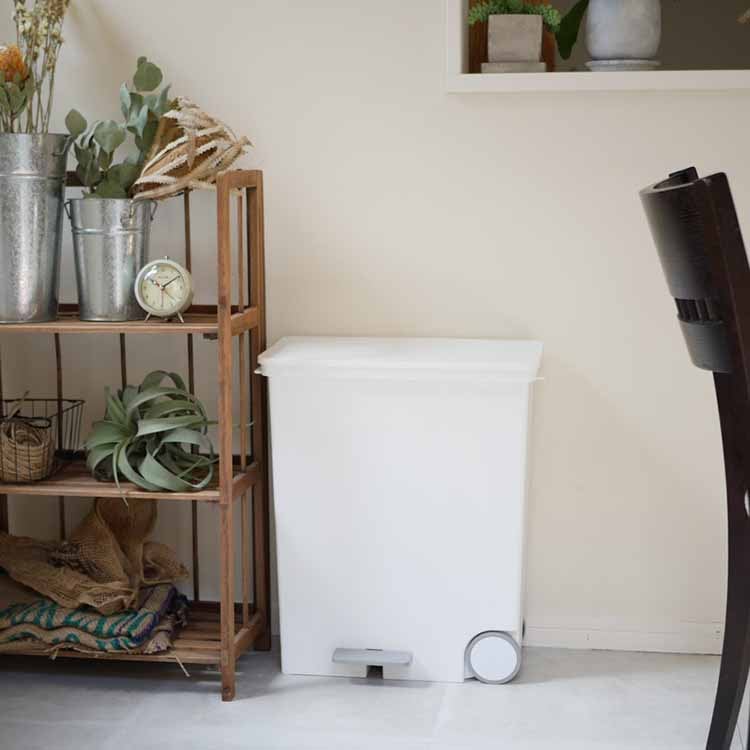 Orua 33 Wide Horizontal Pedal Bin, White