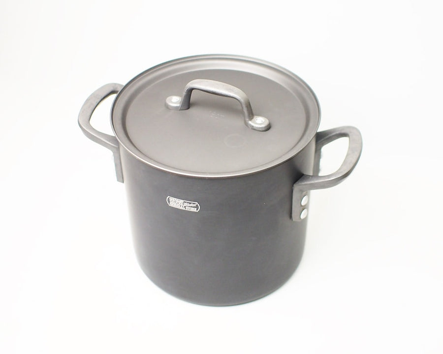 GS Black Stockpot by ETOETOTEATO