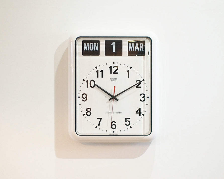 Automatic Calendar Quartz Clock BQ-12A