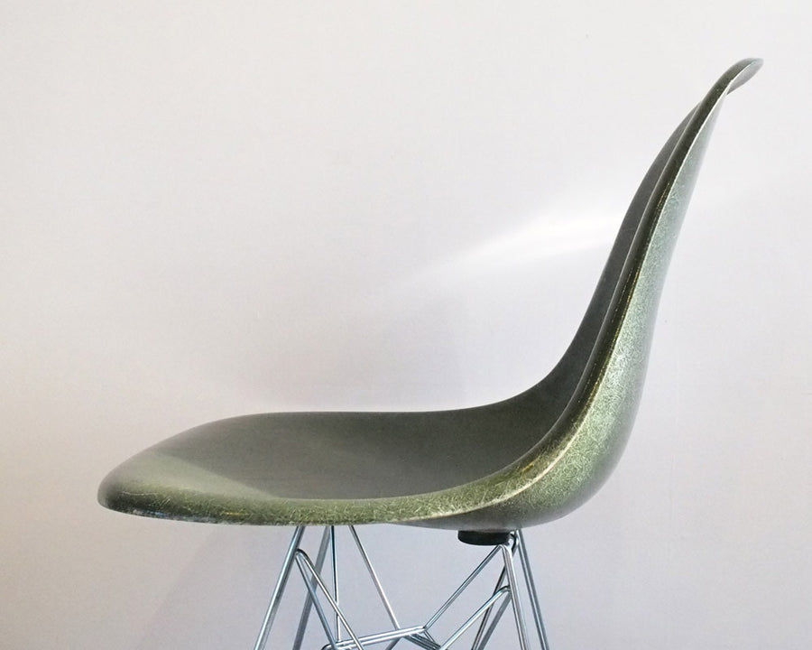 Eames side shell chair オリーブグリーン