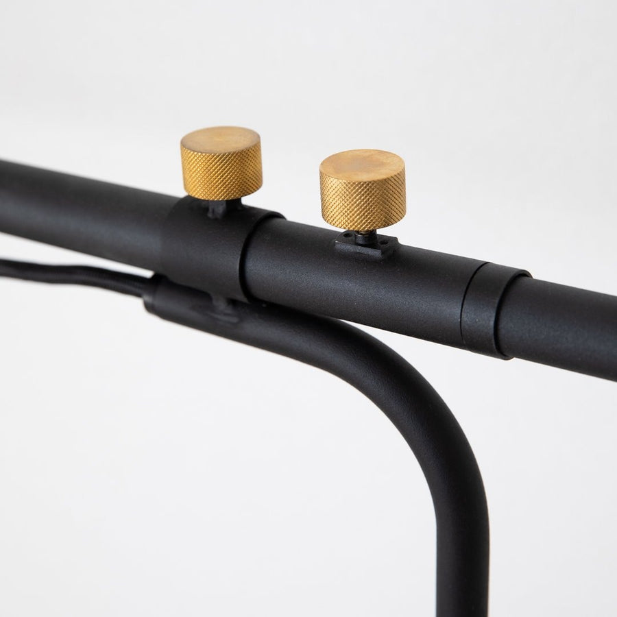 008 Lamp B Black