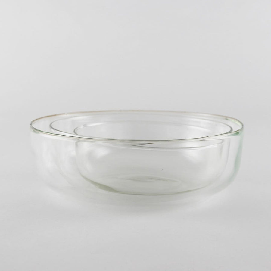 A shallow bowl with a crown glass that looks great with somen noodles.