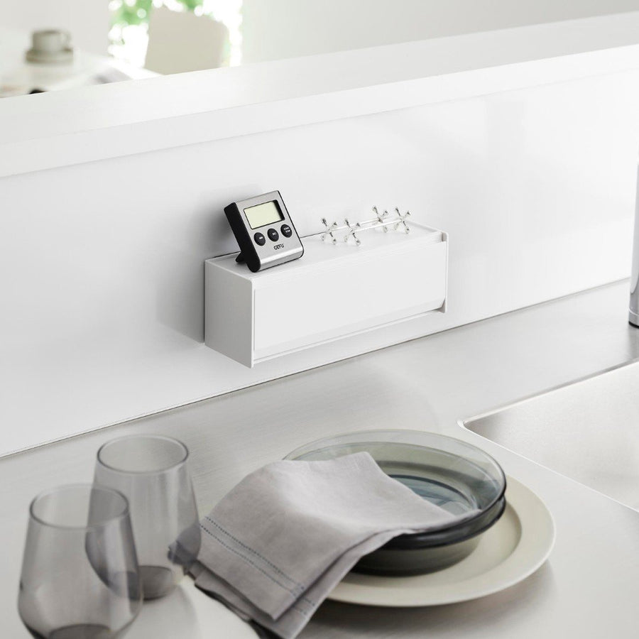 Tower Magnet Cutlery Case