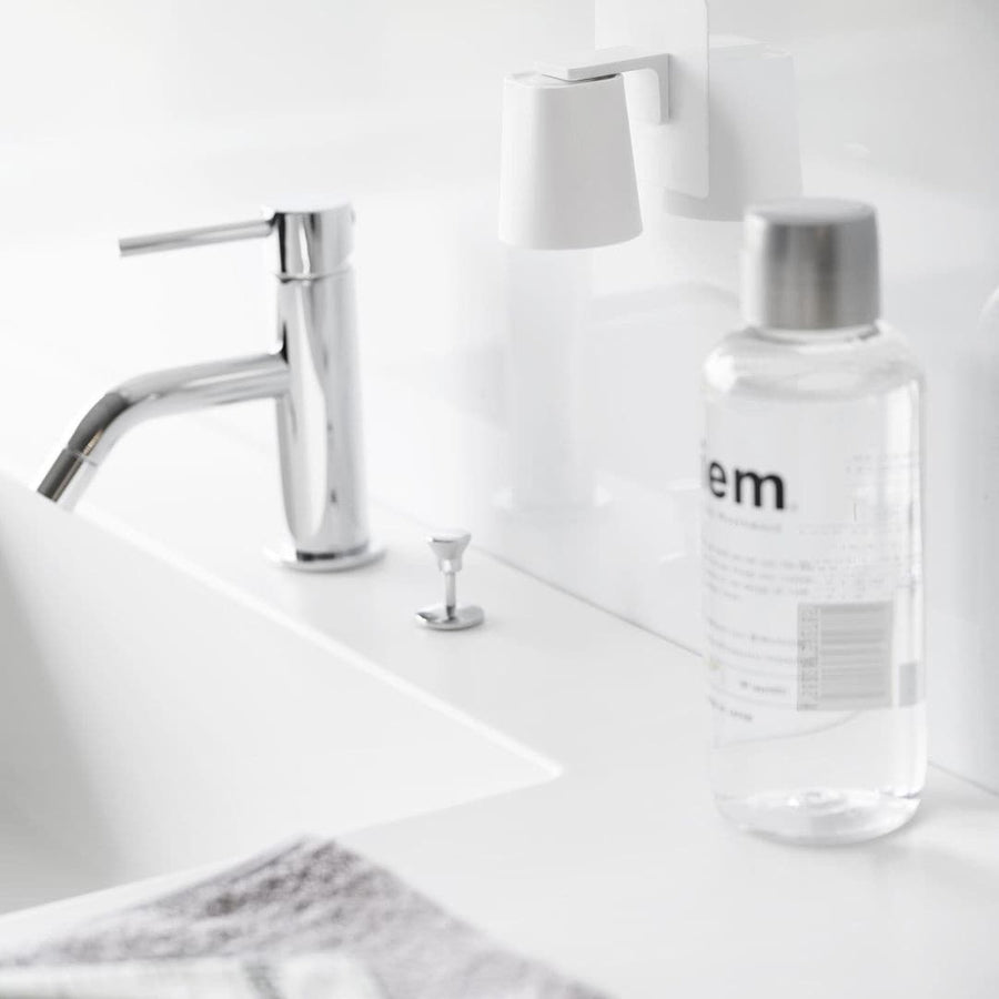 Tower Film Hook Magnetic Mouthwash Tumbler