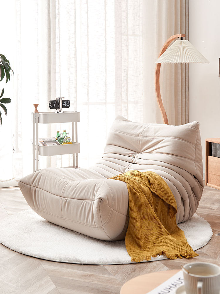 Highly resilient urethane pleated single sofa