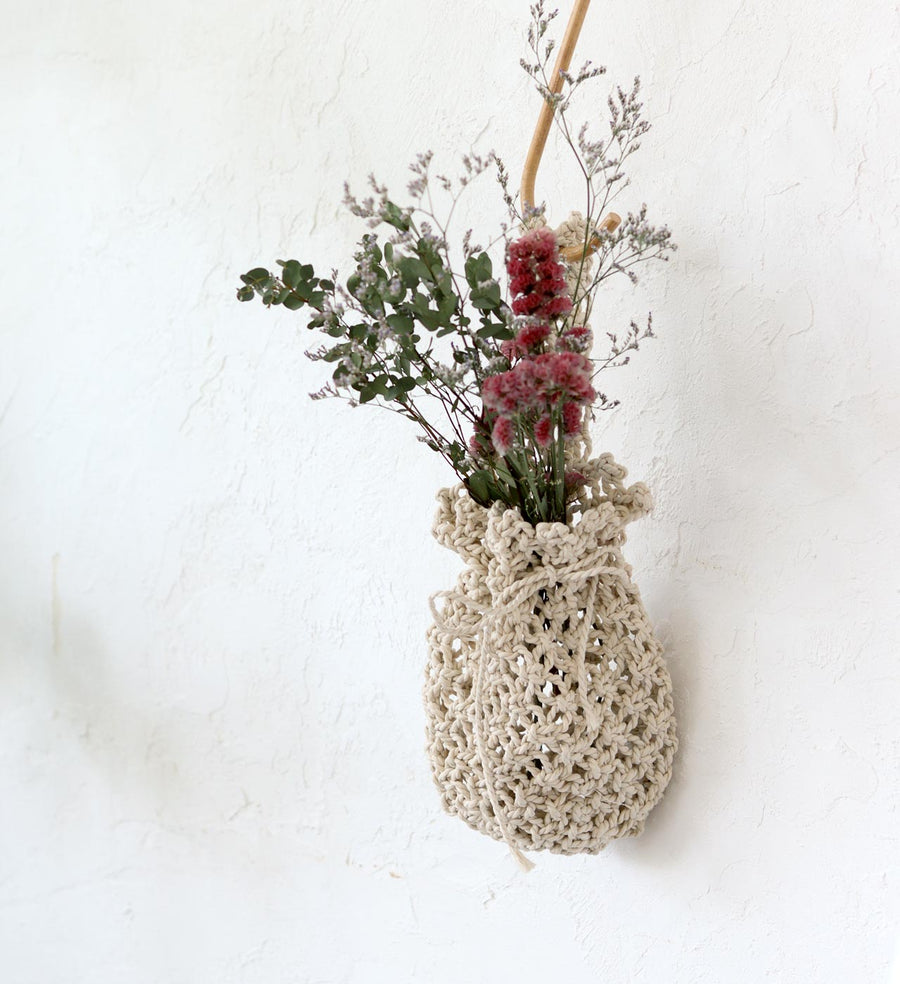 A LIFE WITH THEM Macrame Dried Flower Hanging