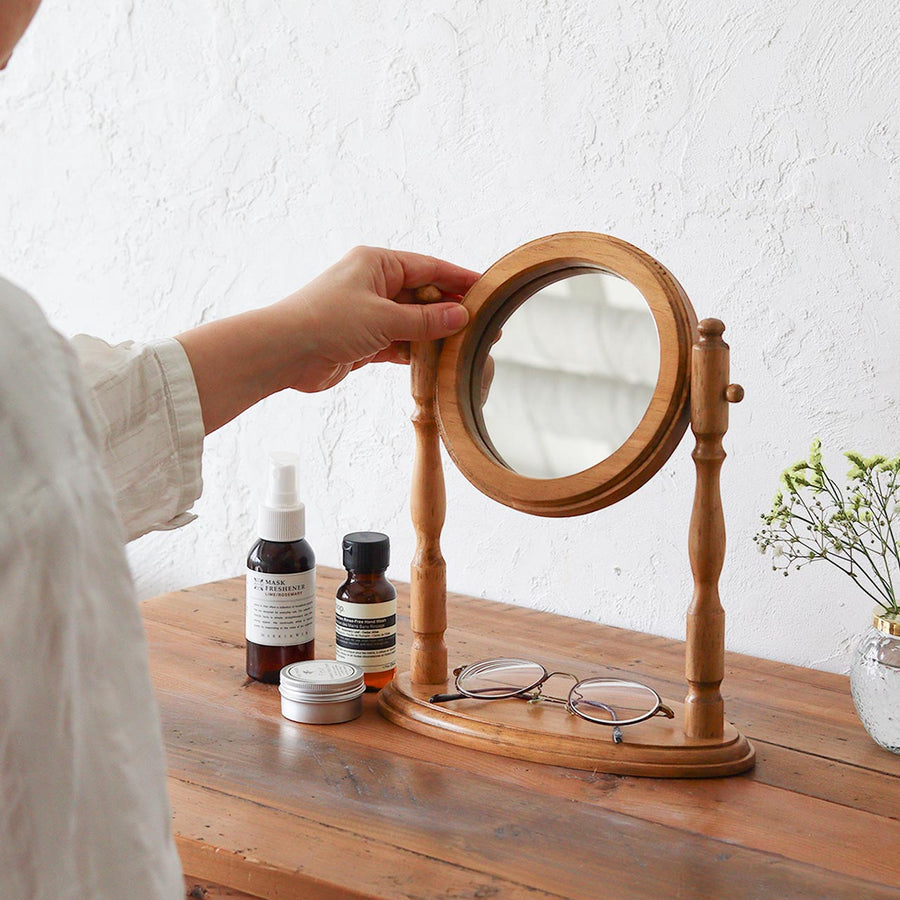 NEIN MARKE Pine Stand Mirror Round