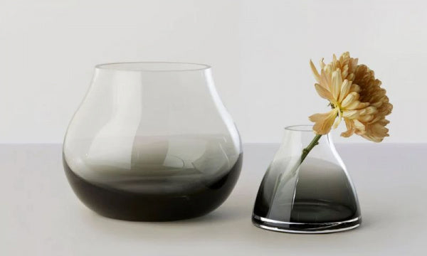 Flower vase no.23 smoke gray