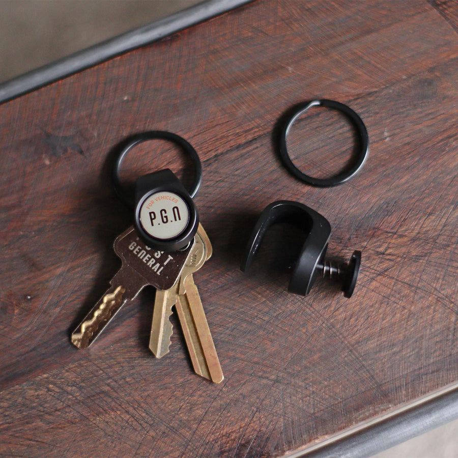 ZINC ALLOY VEHICLE KEY HOLDER