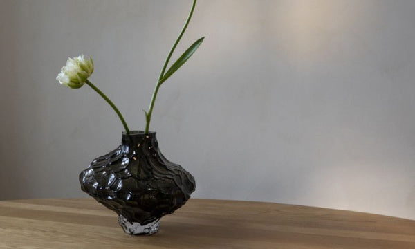 フラワーベース Canyon Vase Large ニュースモーク