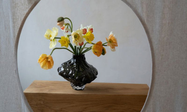 フラワーベース Canyon Vase Large ニュースモーク