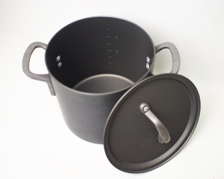 GS Black Stockpot by ETOETOTEATO