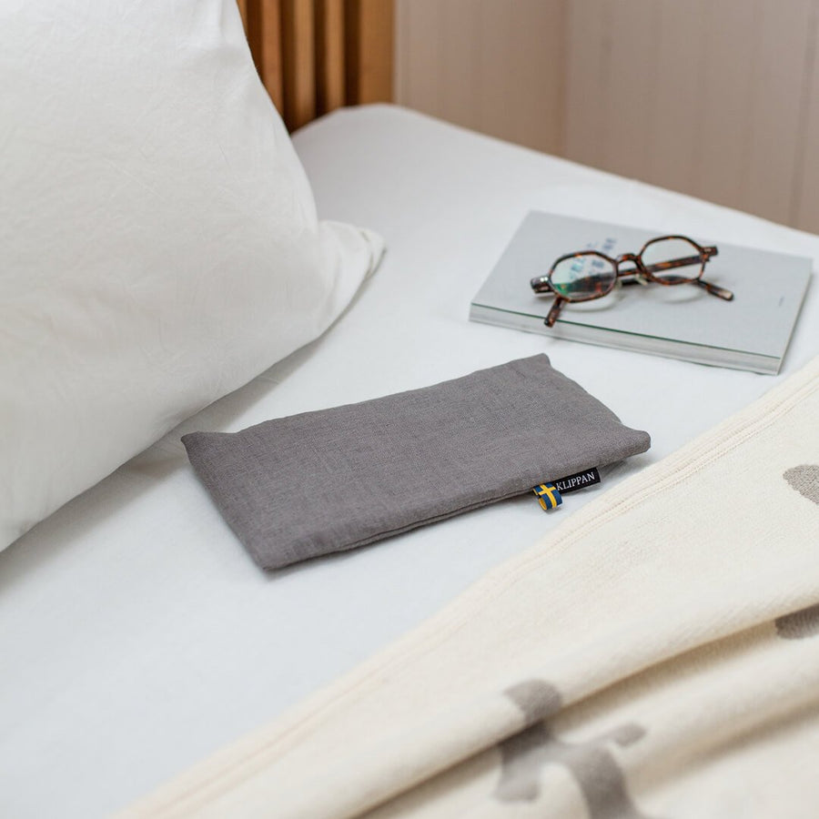 Wheat hot/cool eye pillow, washed linen