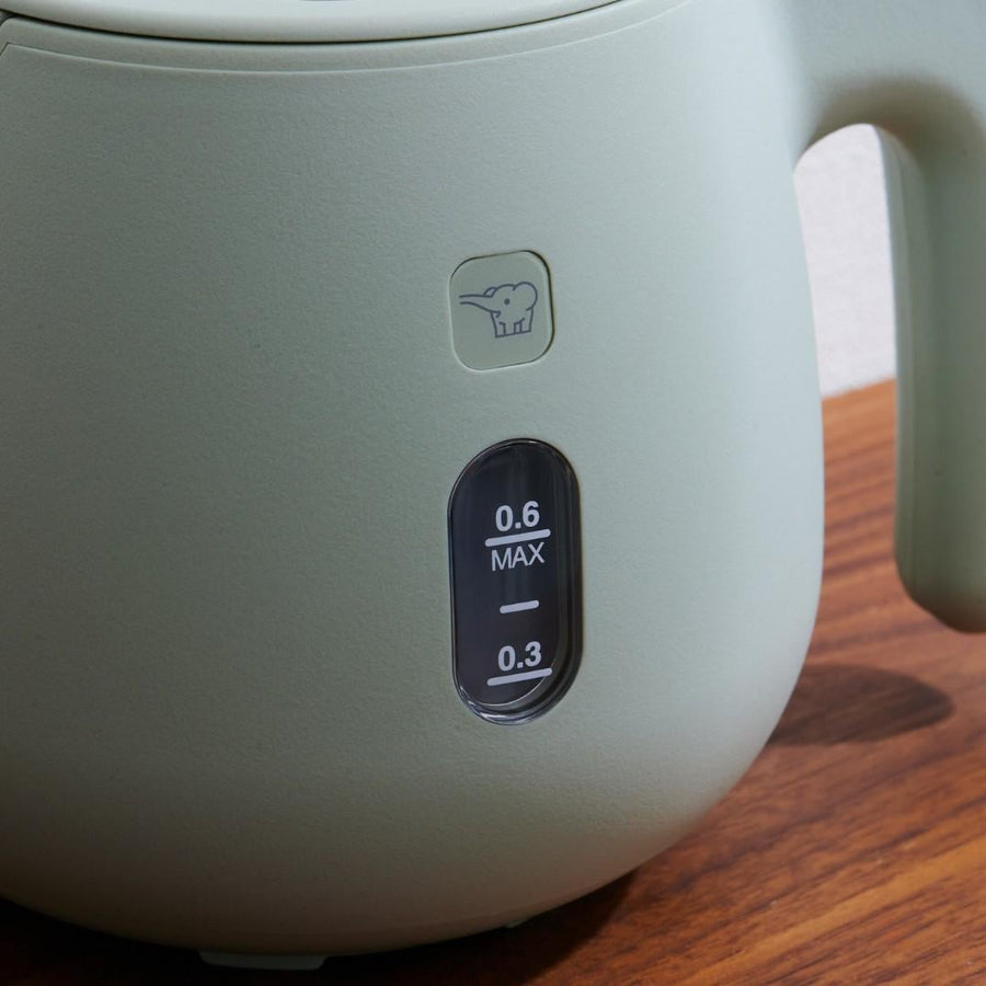 電気ケトル 0.6L