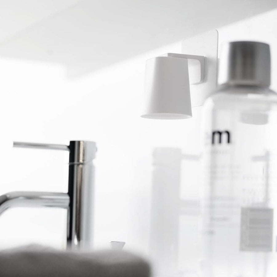 Tower Film Hook Magnetic Mouthwash Tumbler