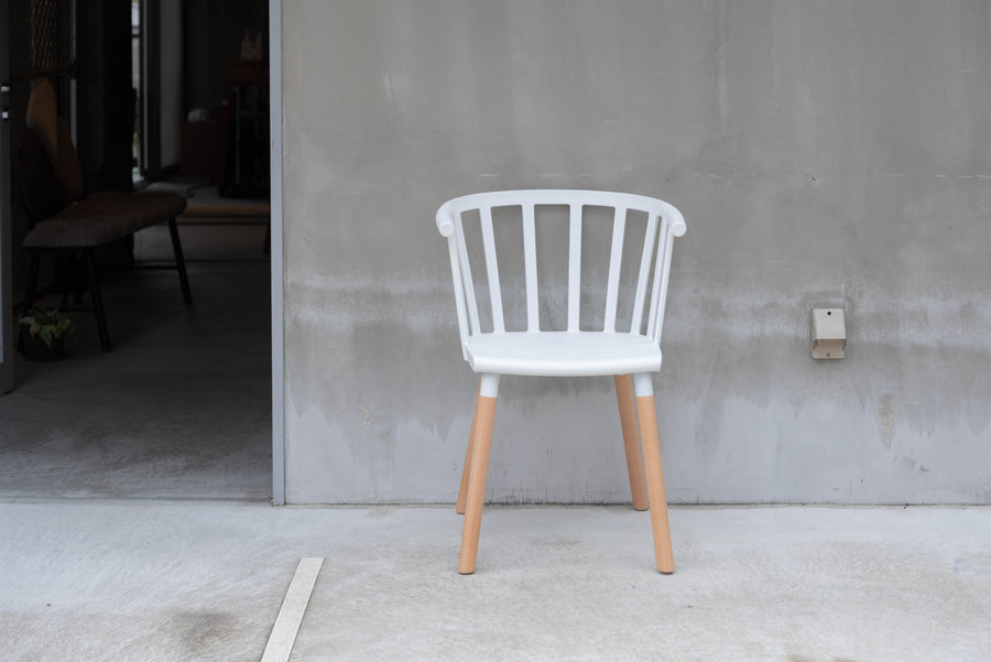 Chair White