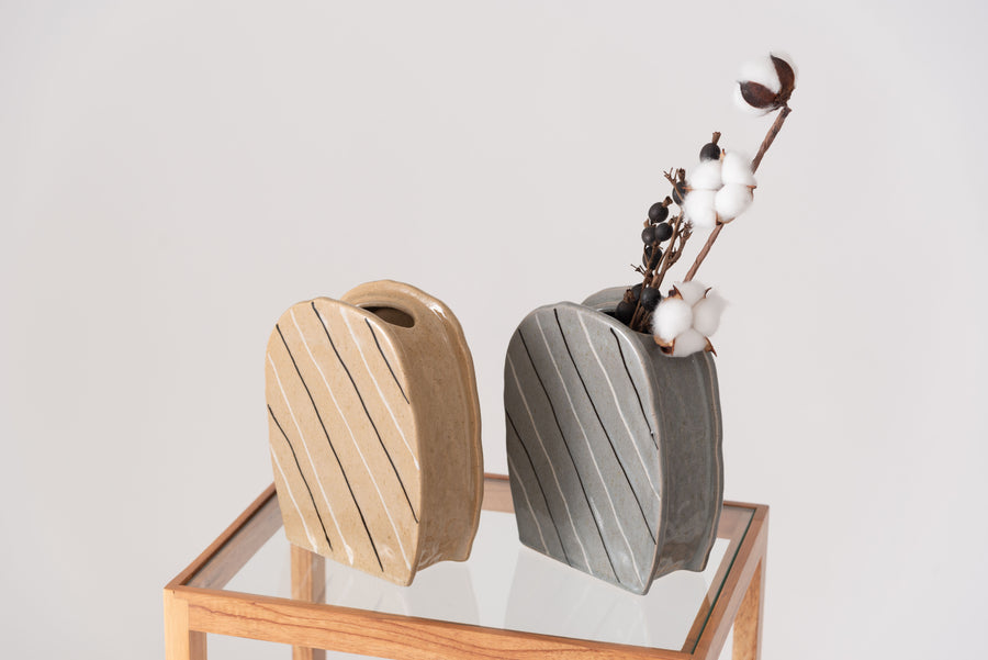 フラワーベース ベージュ