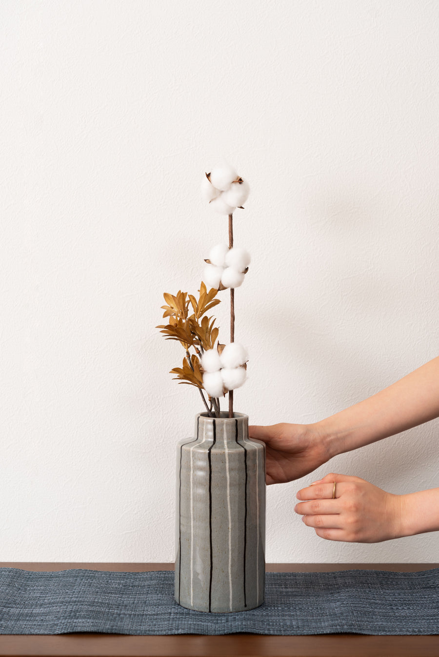 フラワーベース グレー