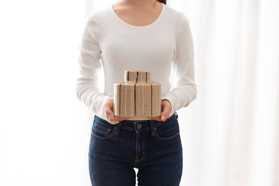 フラワーベース ベージュ