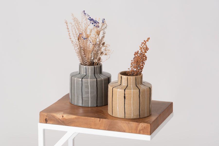 フラワーベース ベージュ