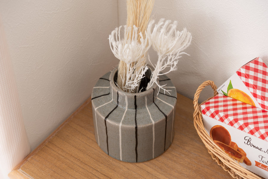 フラワーベース グレー