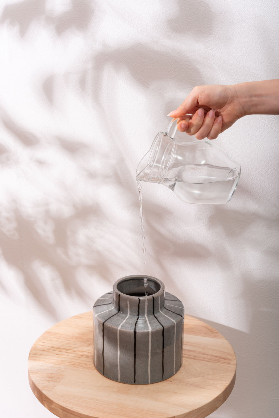 フラワーベース グレー