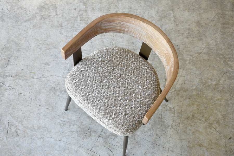 BIRIA CHAIR