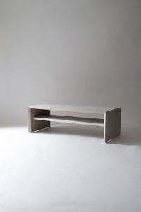 form(フォーム) アルケミラ リビングテーブル ダークグレー - ミルム