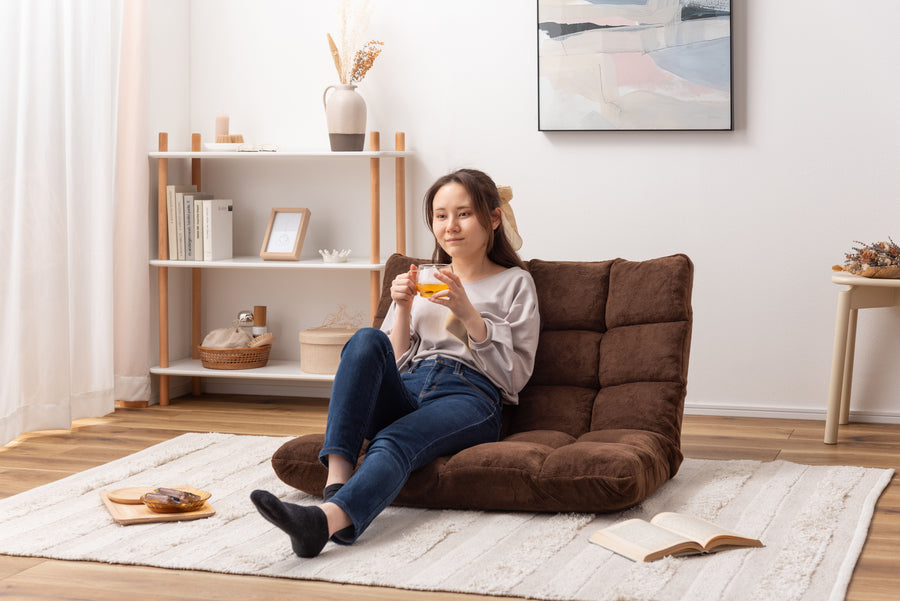 Fluffy wide recliner, brown