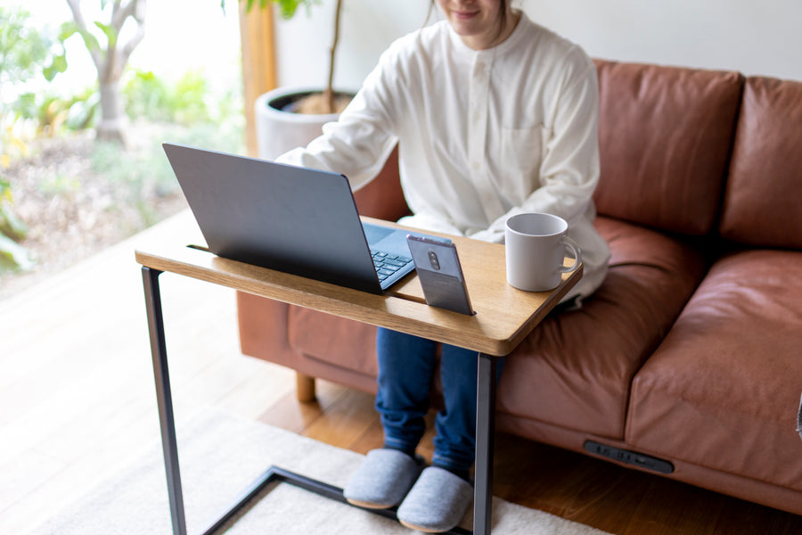 Sofa table for teleworking