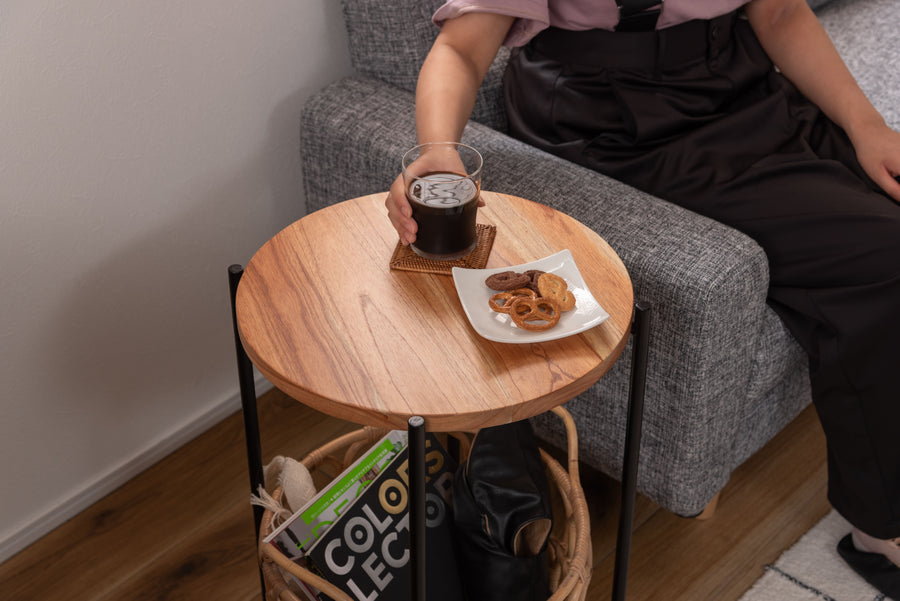 Side table with basket, natural