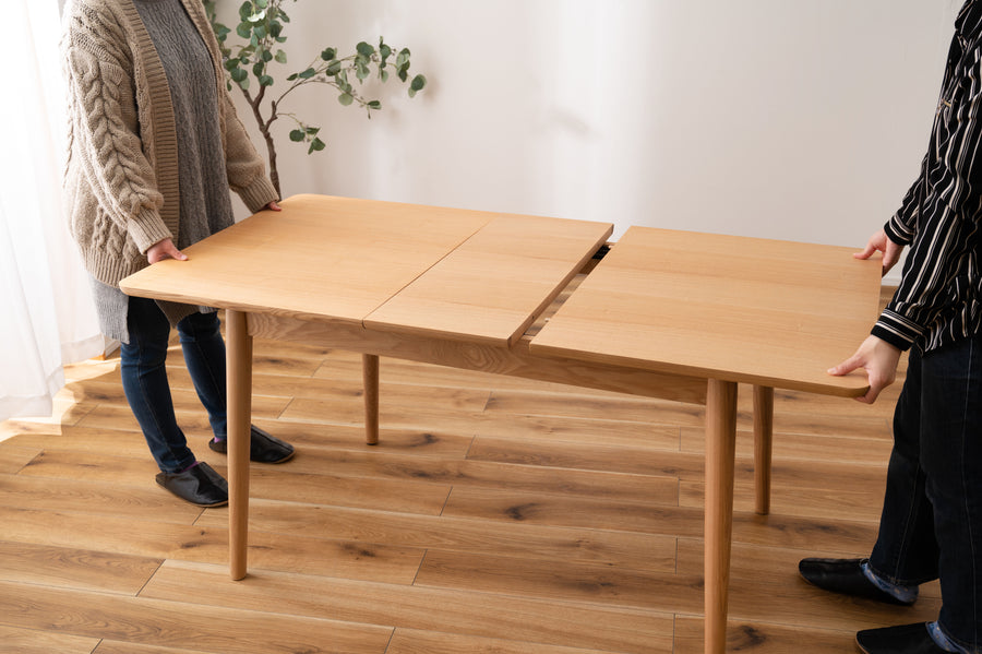 Extension dining table, natural