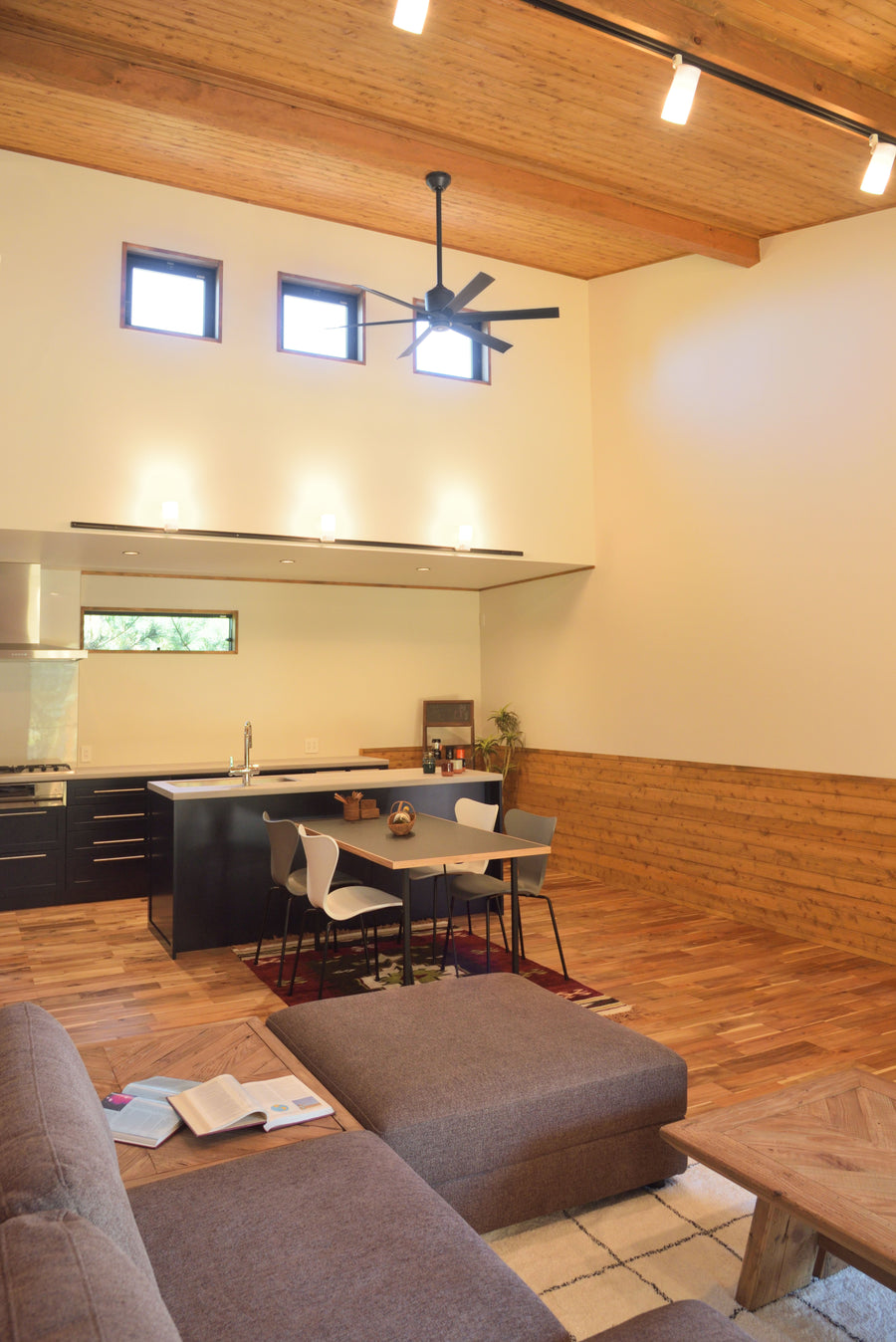 イーズ ソファ L ブラウン