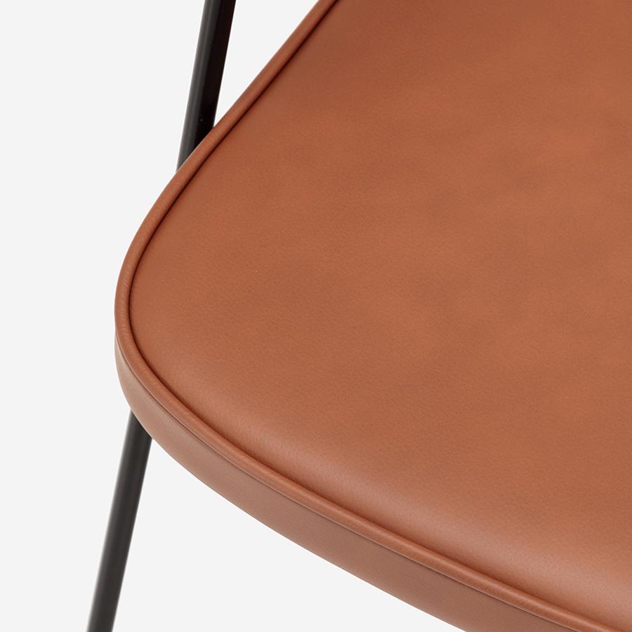 675 Chair Brown Leather