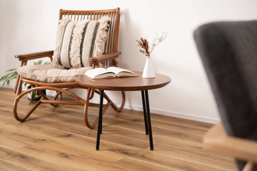 Round table brown