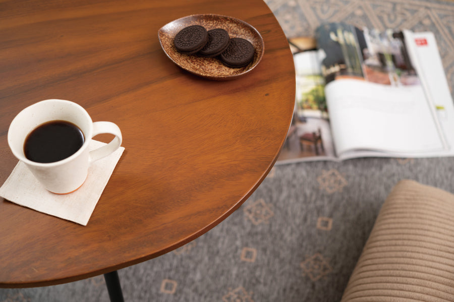 Round table brown