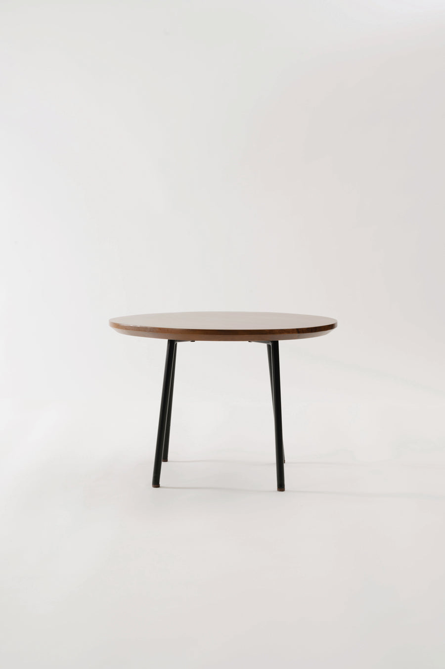 Round table brown