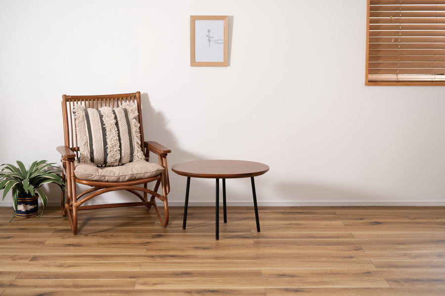 Round table brown
