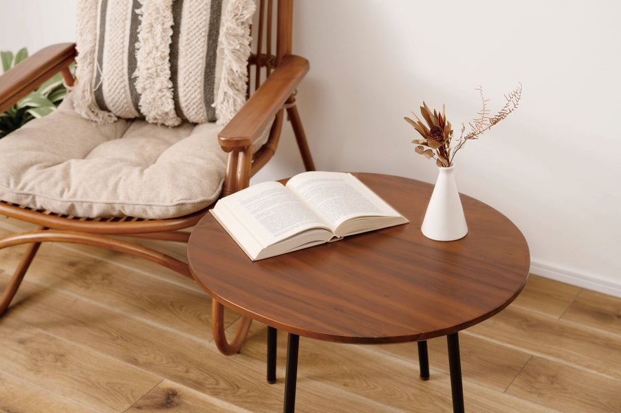 Round table brown