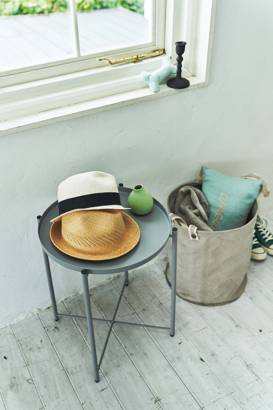 トレーサイドテーブル ブラック