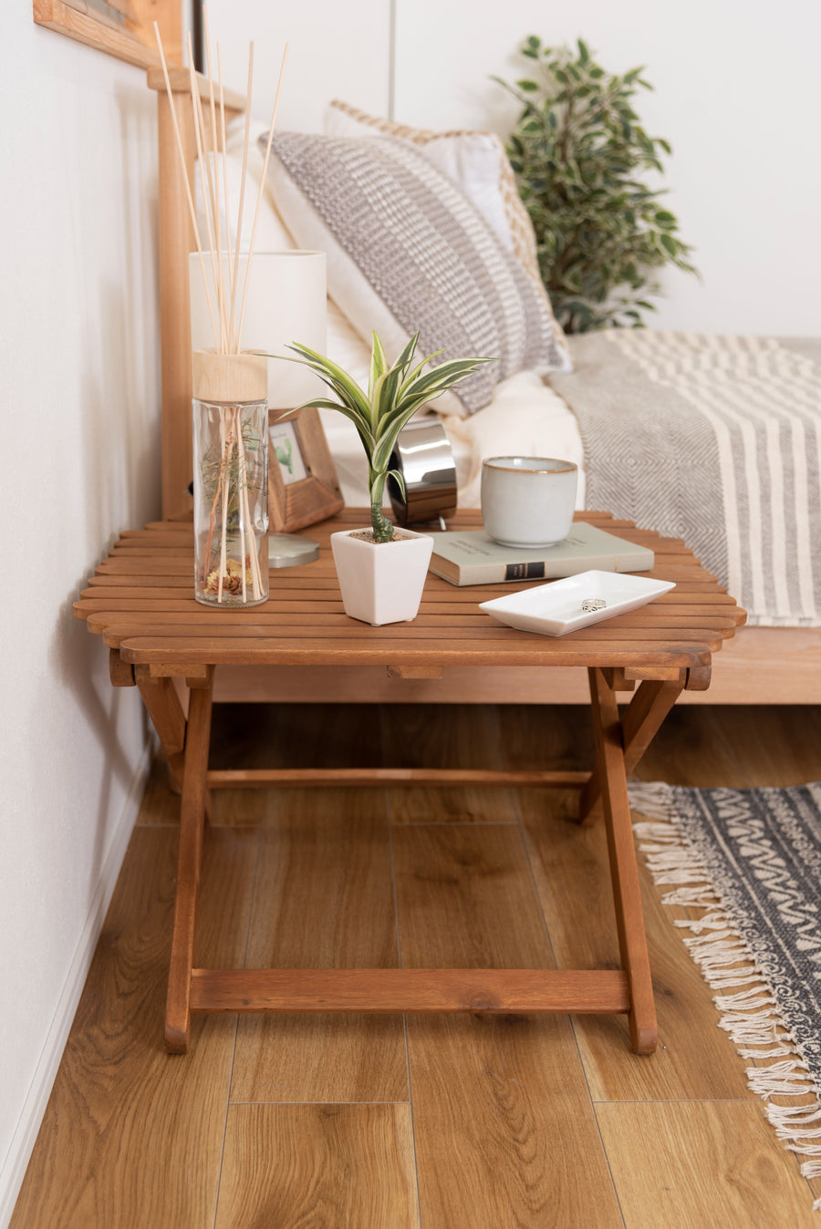 Folding coffee table, brown