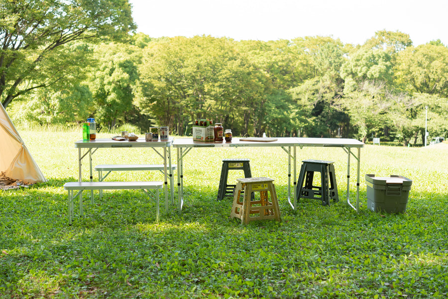 Folding table and bench set, brown