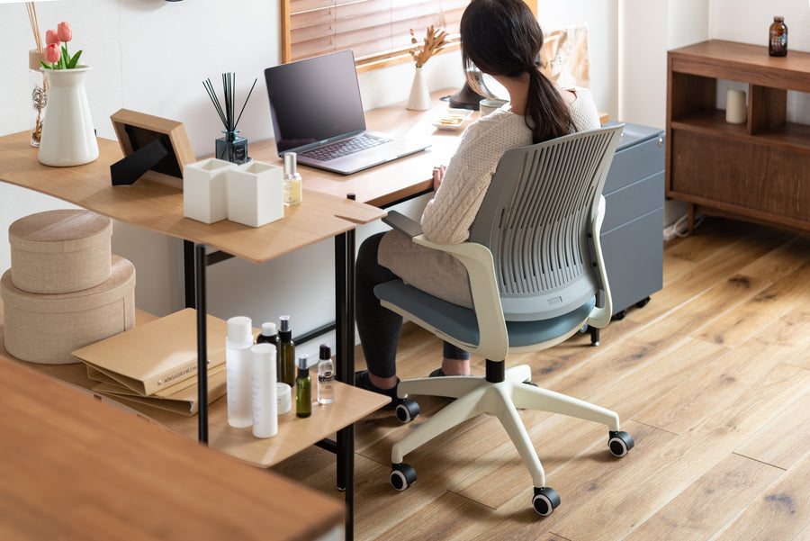 Cleco office chair, blue x white