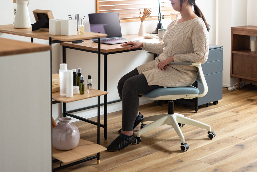 Cleco office chair, blue x white