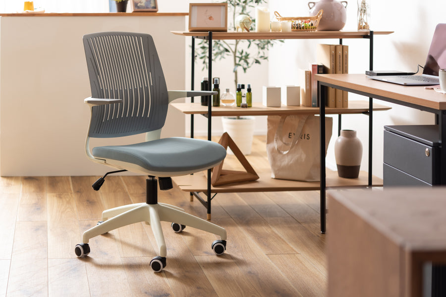 Cleco office chair, blue x white