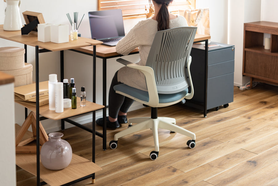 Cleco office chair, blue x white